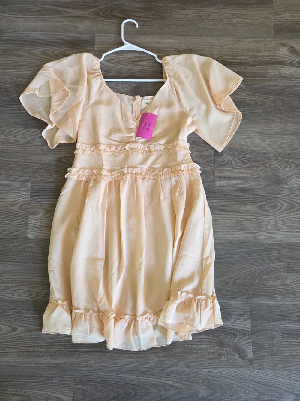 NEW Women's medium Peach Lane fashion dress